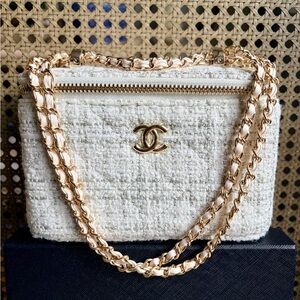 GWP Vanity Makeup Cream Tweed Bag with Gold Chain